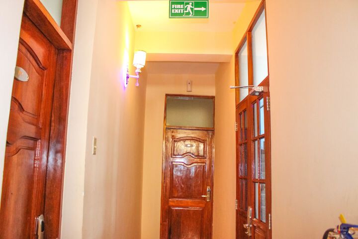 Ballroom/Hall 25 of 37