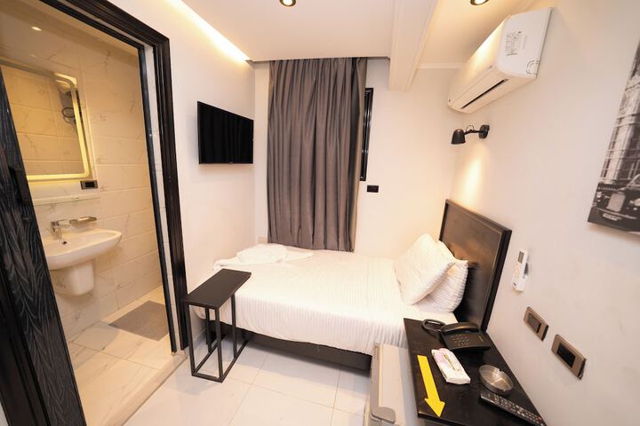 Room 57 of 107