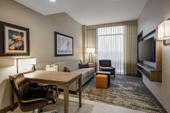 1 King 2 Room Suite Mobility Accessible with Tub (8 of 17)