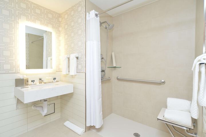 Bathroom shower