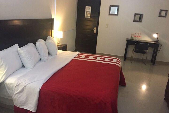 Room 13 of 40