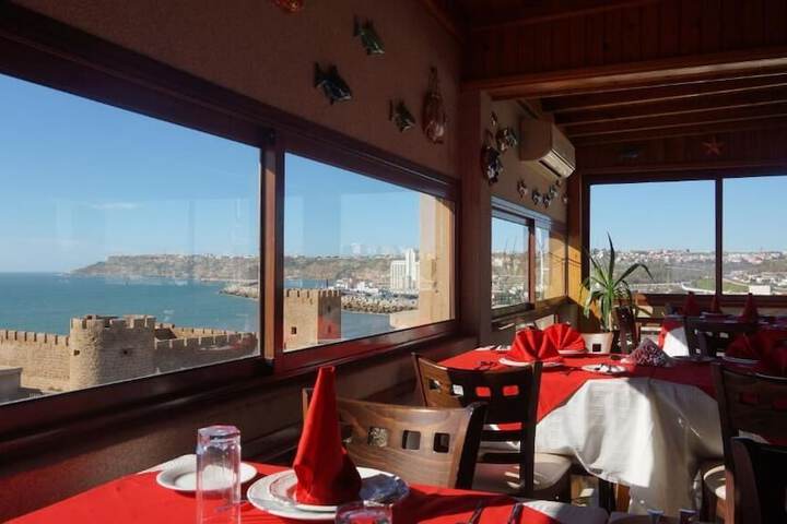 Dining Photos