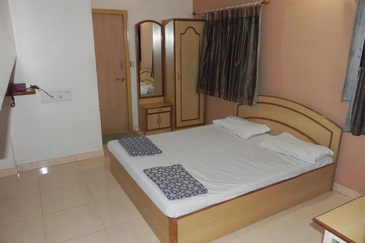 Hotel Somnath
