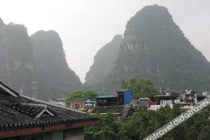 Yangshuo River Times Hotel
