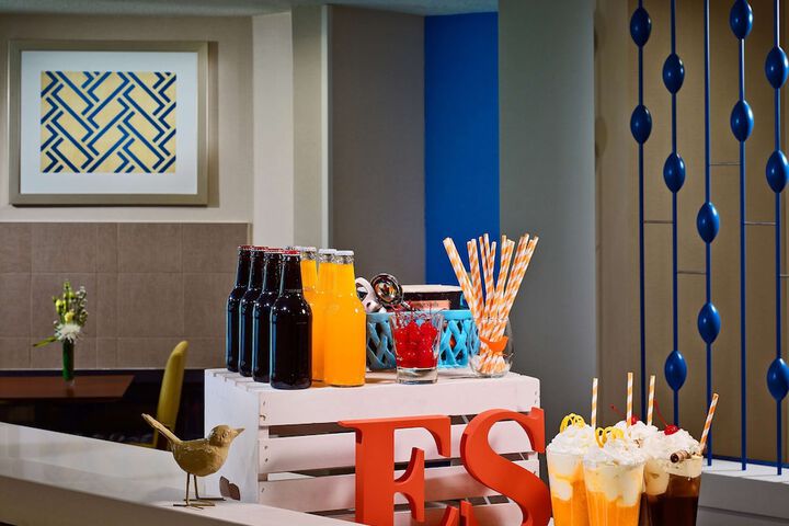 Snack bar