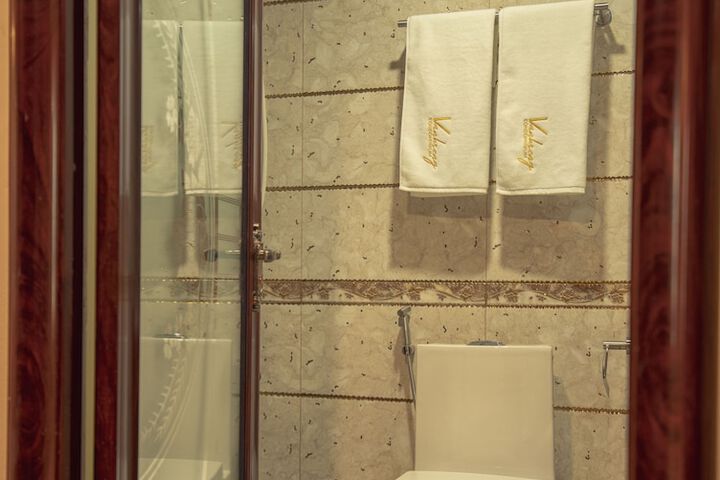 Room 18 of 24