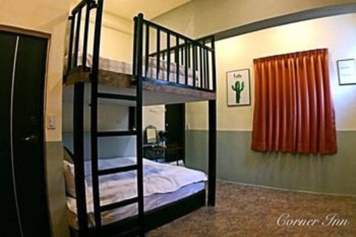 Room 2 of 27