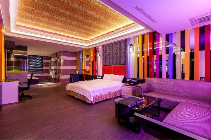Room 54 of 216