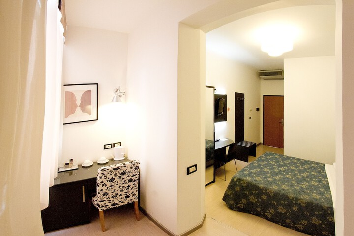 Room 14 of 64