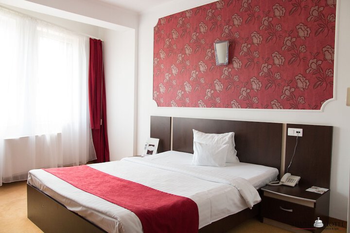 Room 4 of 51