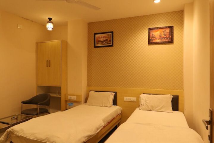 Room 22 of 60