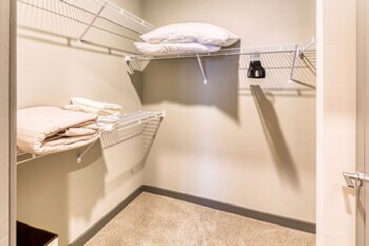 Room 260 of 283