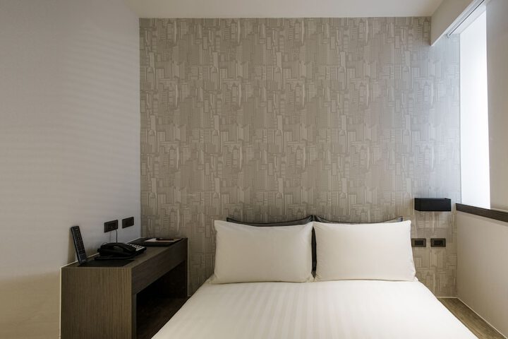 Room 15 of 35