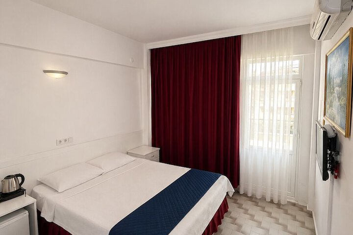 Room 11 of 53