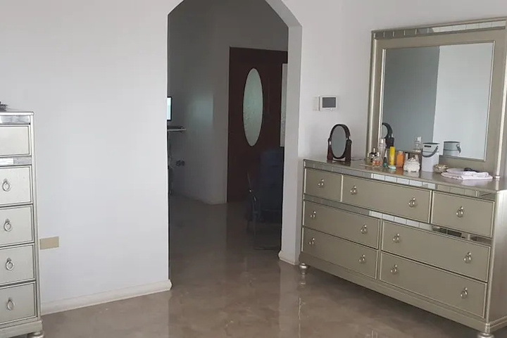 Room 3 of 12