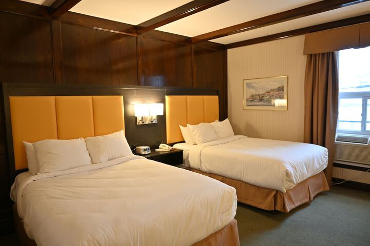 2 Double Beds Second Floor (2 of 11)