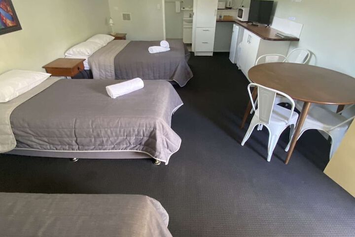 Room 10 of 51