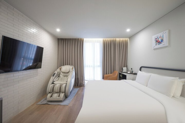 Room 20 of 83