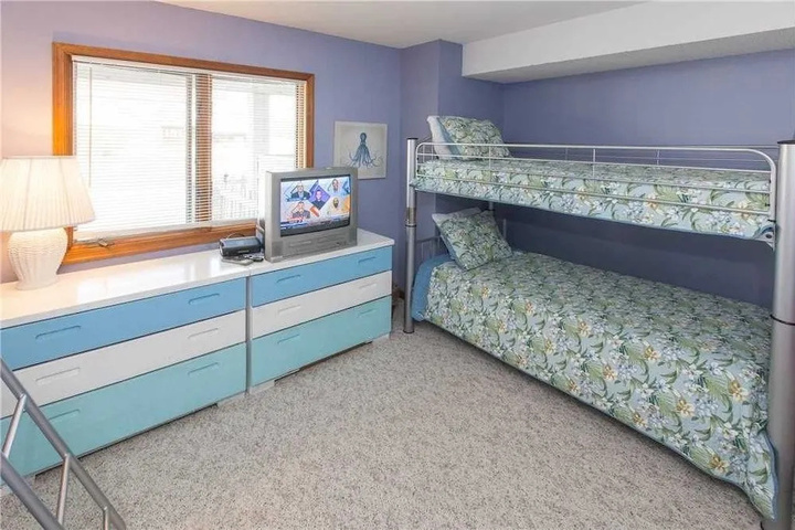 Room 4 of 15