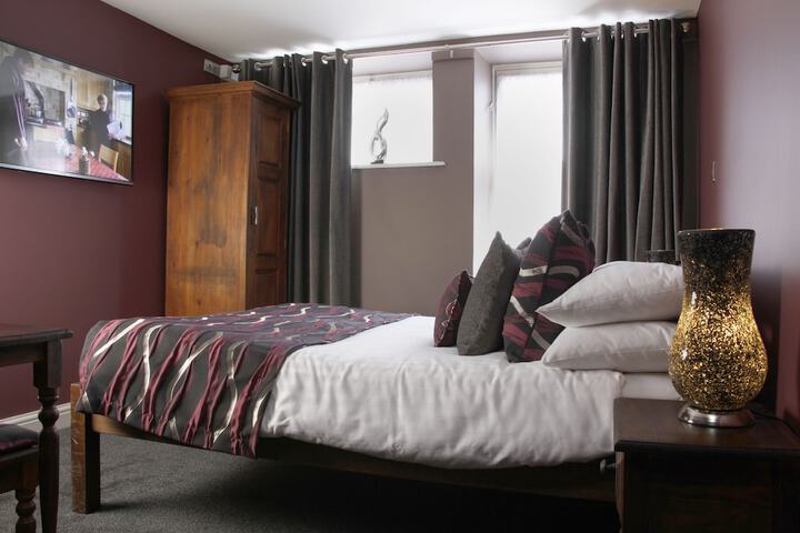 Room 2 of 54