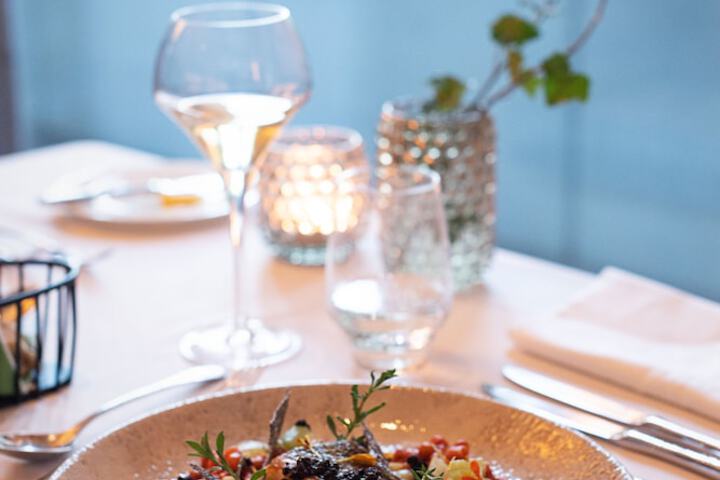 Dining 96 of 136