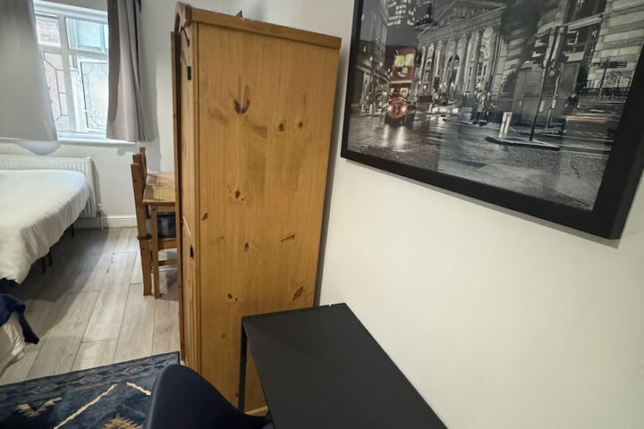 Room 38 of 117