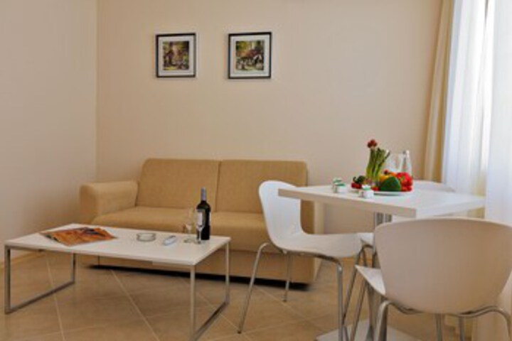 Room 10 of 23