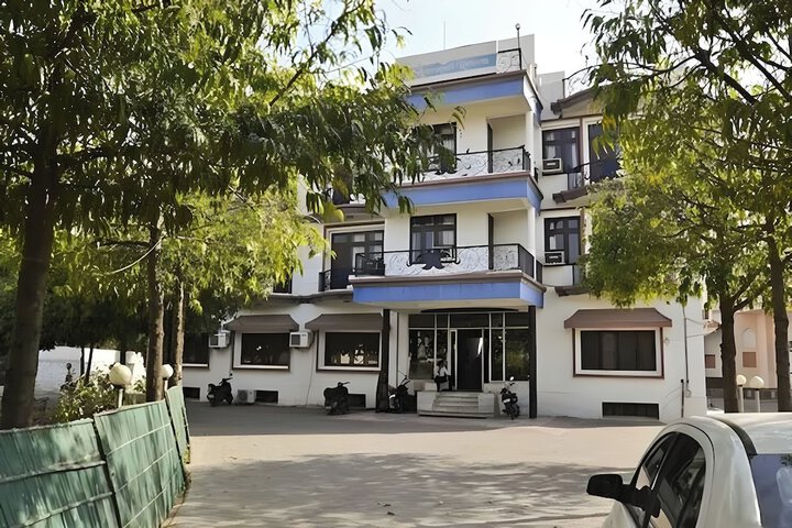 Hotel Amrapali in Jaipur