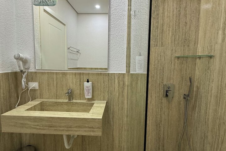 Room 133 of 191