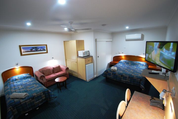 Room 10 of 89