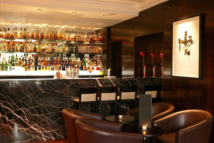 Lounge 60 of 68
