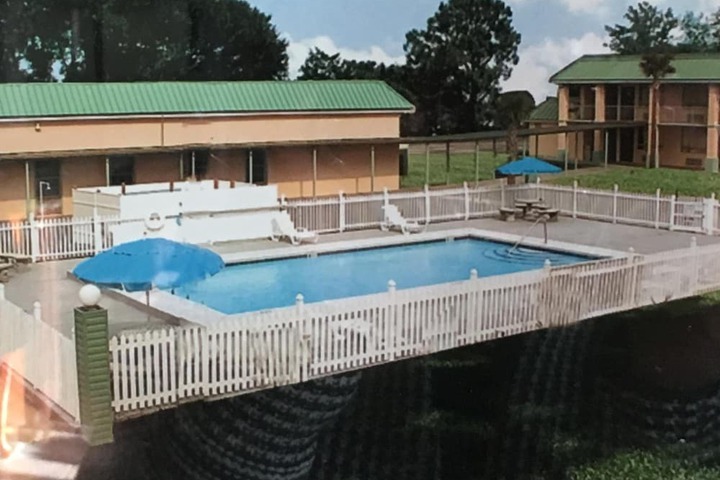 Pool 9 of 20