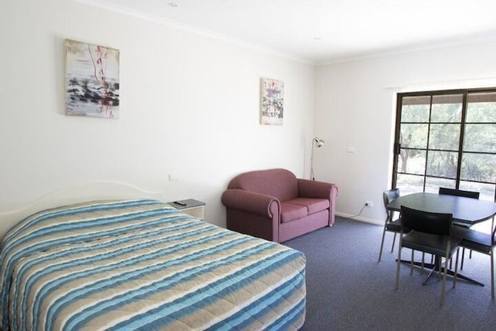 Room 4 of 43