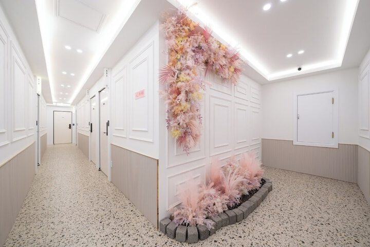 Ballroom/Hall 37 of 43