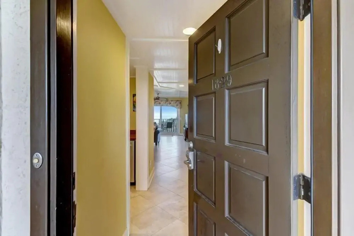 Room 11 of 22
