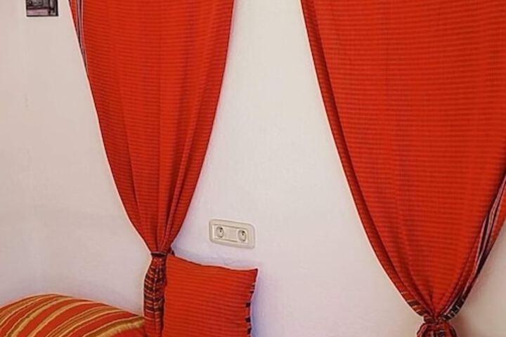 Room 16 of 18
