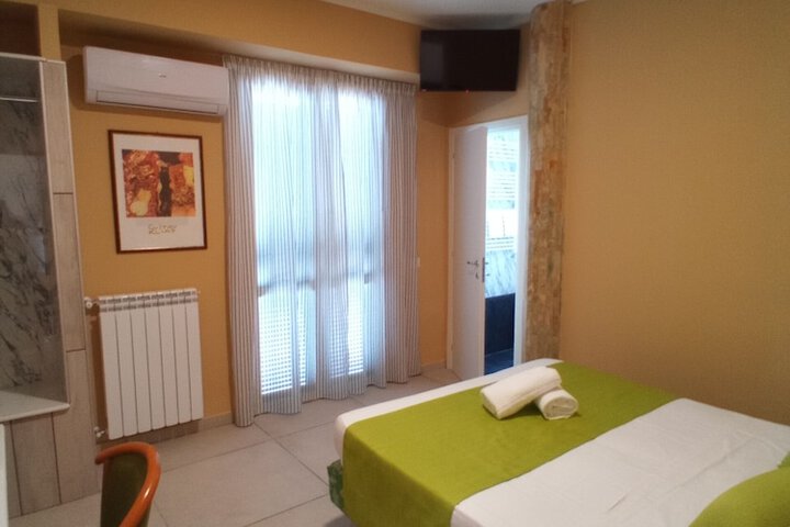 Room 26 of 79