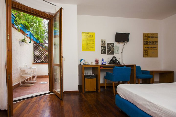 Room 25 of 60