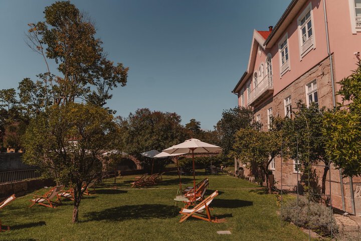 Hotel Exterior 82 of 87