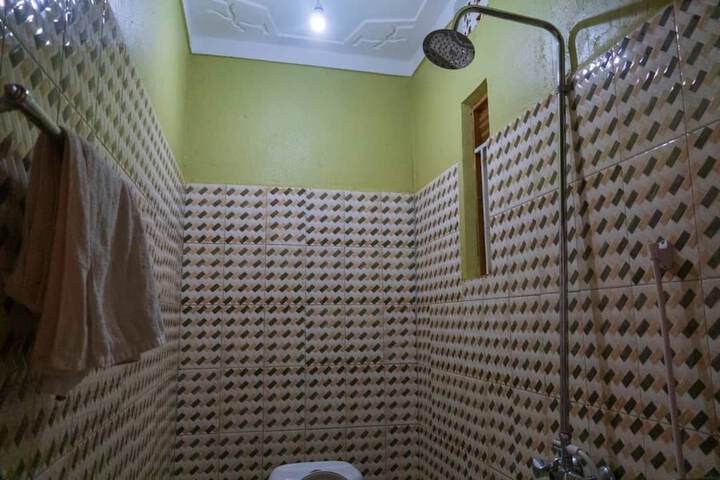 Room 3 of 53