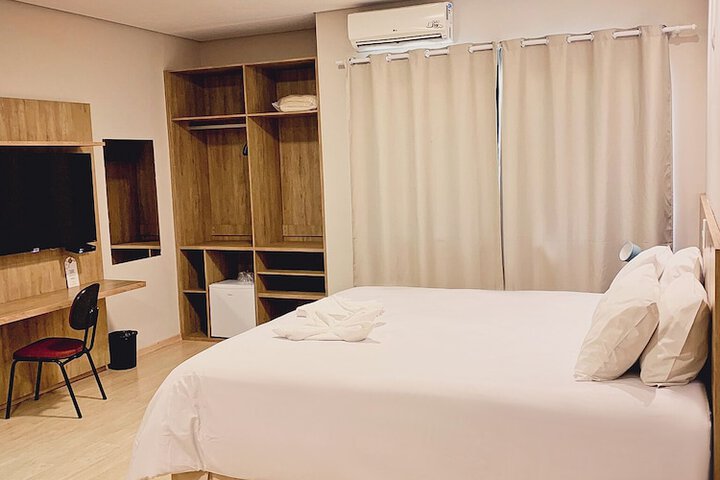 Room 9 of 20
