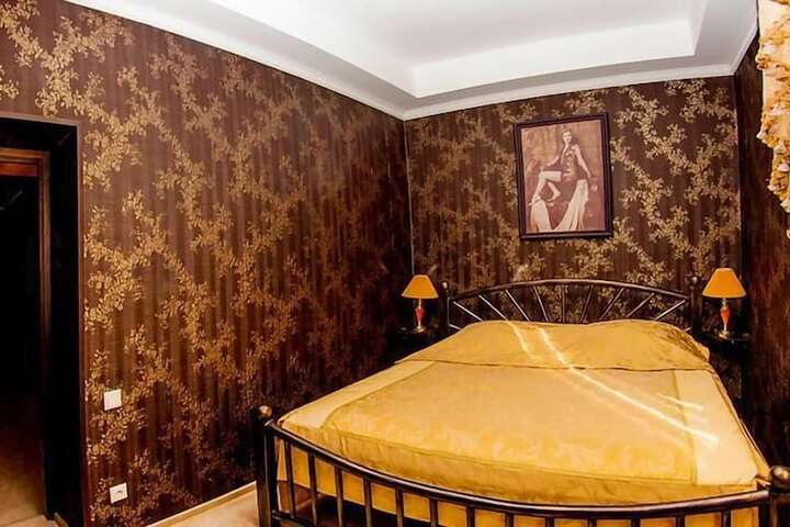 Room 16 of 45