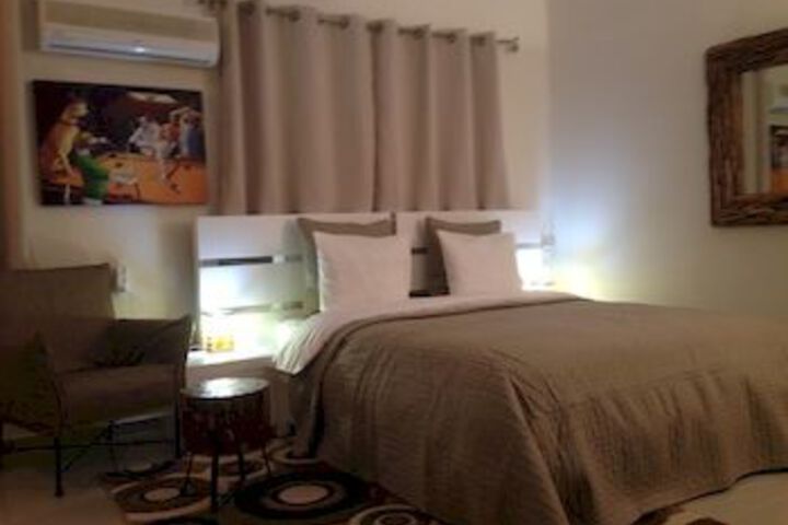 Room 11 of 12