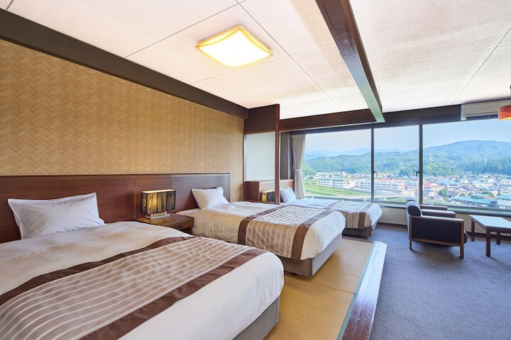 Room 17 of 95