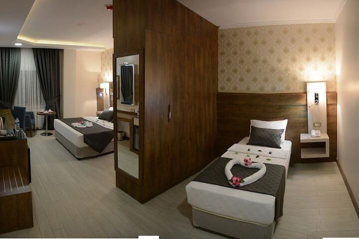 Room 7 of 49