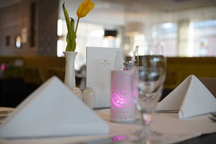 Dining 37 of 67