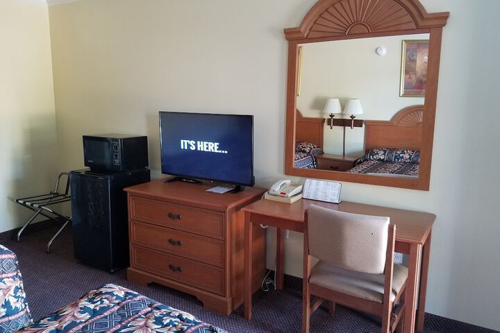Room 6 of 27