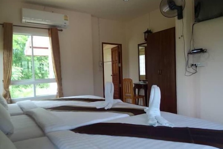 Room 30 of 83