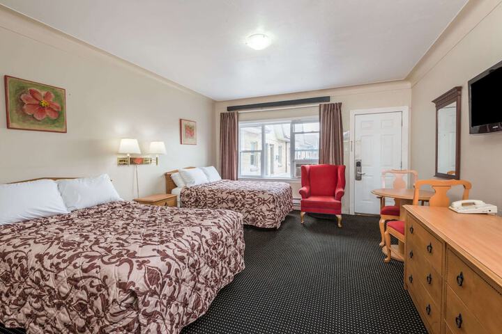 Room 5 of 13