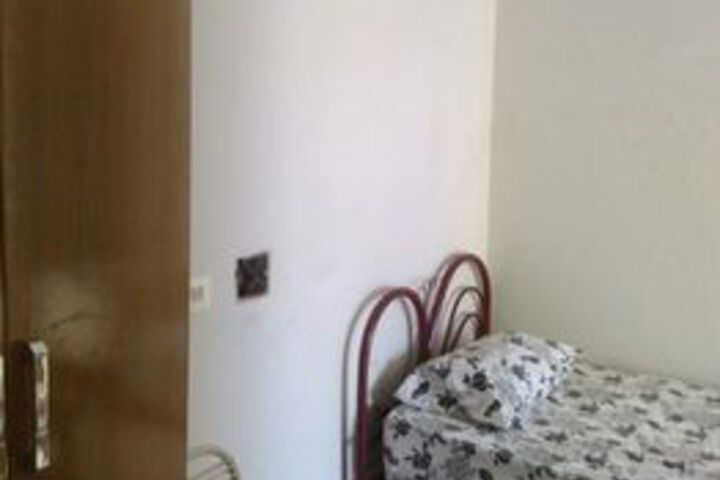 Room 64 of 189